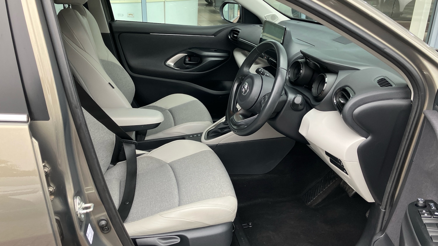 Used Toyota Yaris 2023 for sale - 76038133: Photo 11