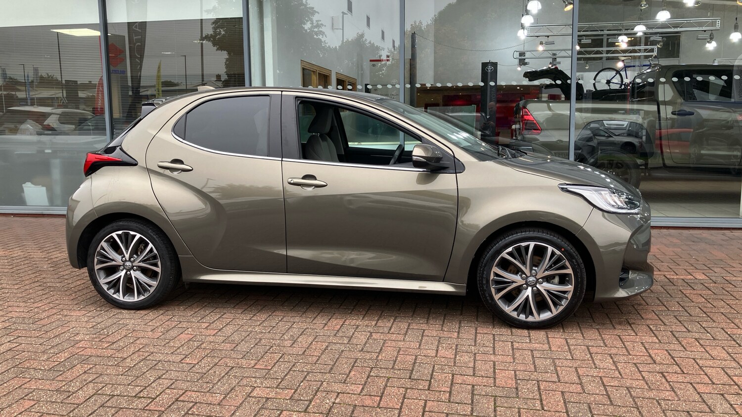 Used Toyota Yaris 2023 for sale - 76038133: Photo 16