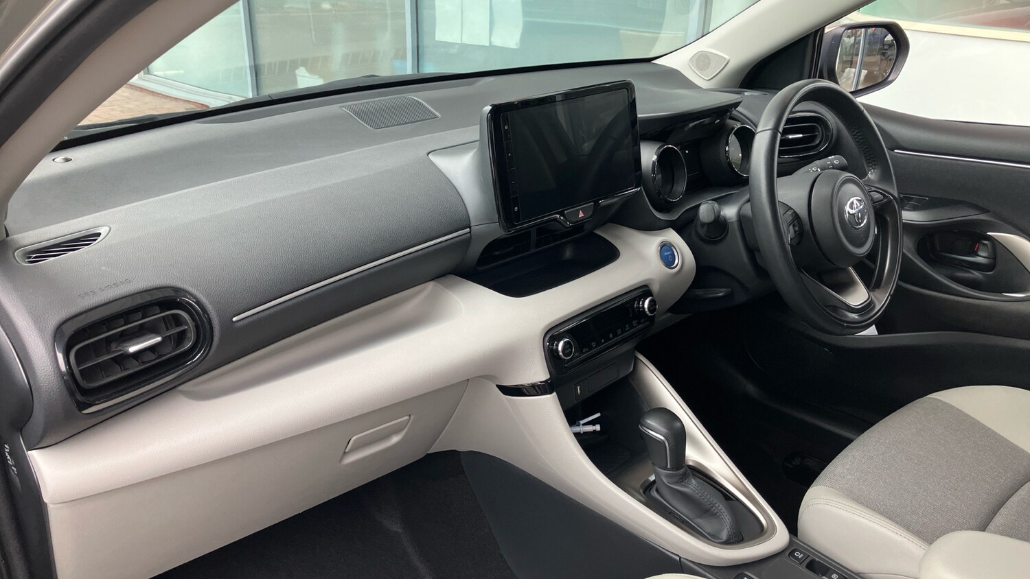 Used Toyota Yaris 2023 for sale - 76038133: Photo 34