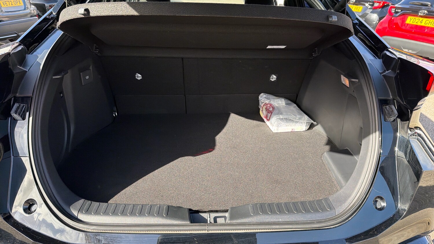 Used Toyota C-HR 2024 for sale - 78185879: Photo 14