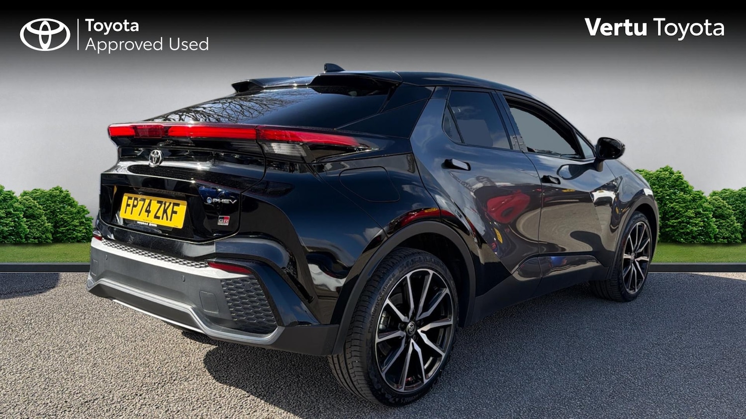 Used Toyota C-HR 2024 for sale - 78185879: Photo 2