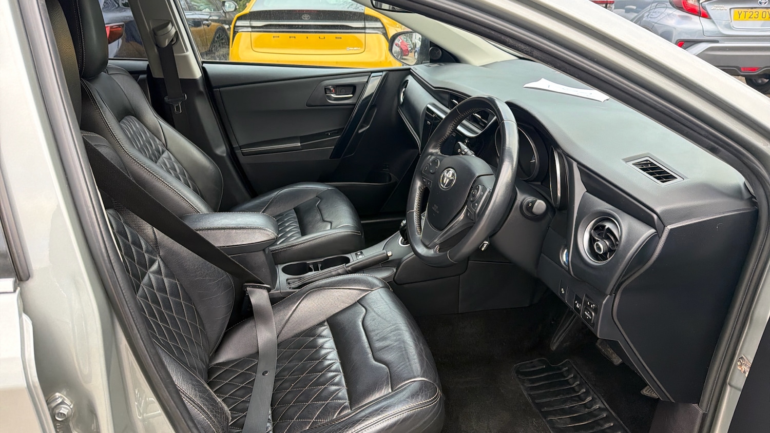 Used Toyota Auris 2017 for sale - 77906270: Photo 11