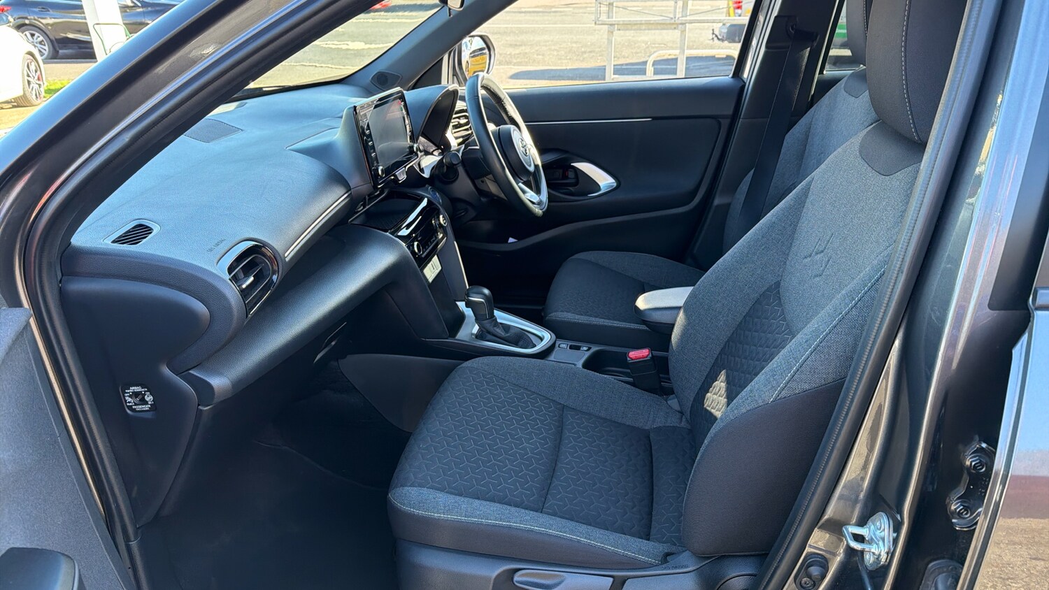 Used Toyota Yaris Cross 2022 for sale - 77847652: Photo 10