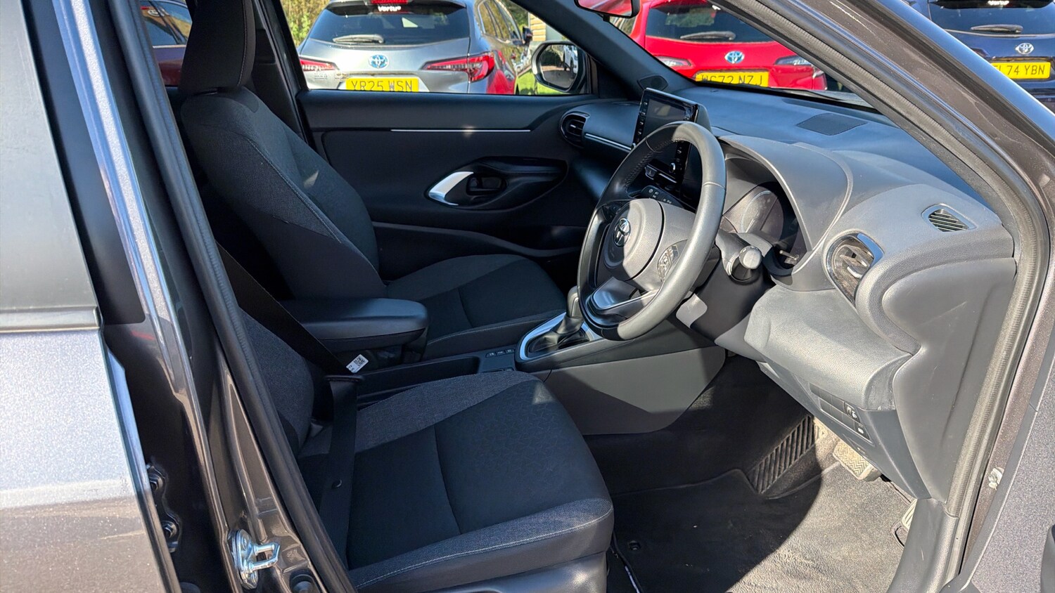 Used Toyota Yaris Cross 2022 for sale - 77847652: Photo 11