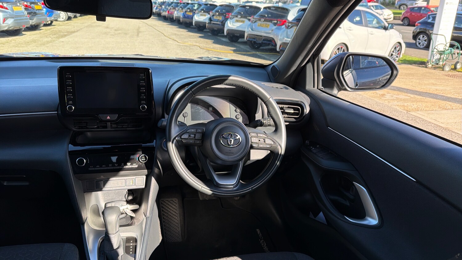 Used Toyota Yaris Cross 2022 for sale - 77847652: Photo 6