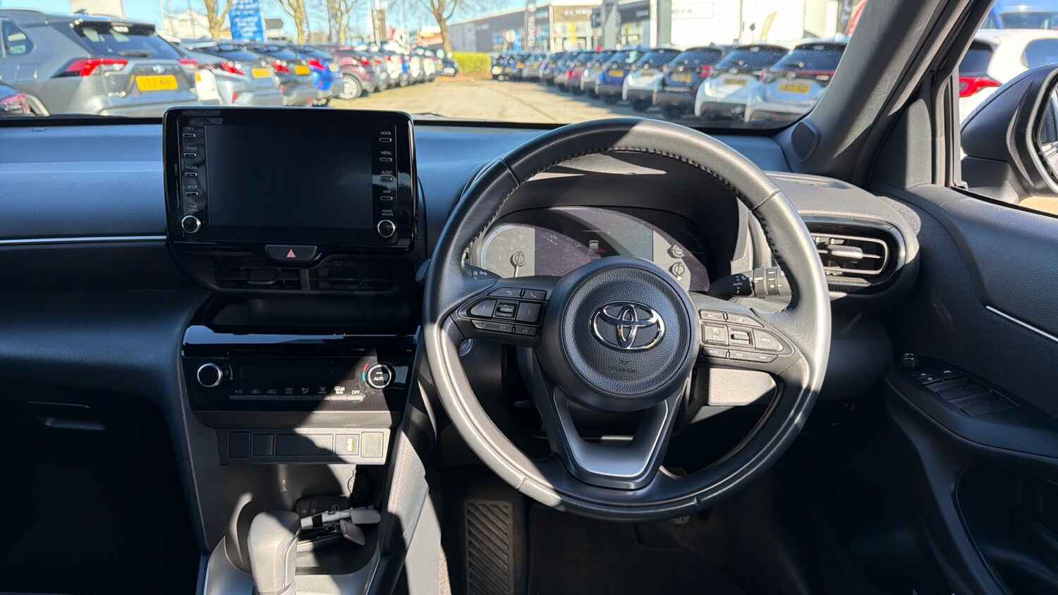 Used Toyota Yaris Cross 2022 for sale - 77847652: Photo 8