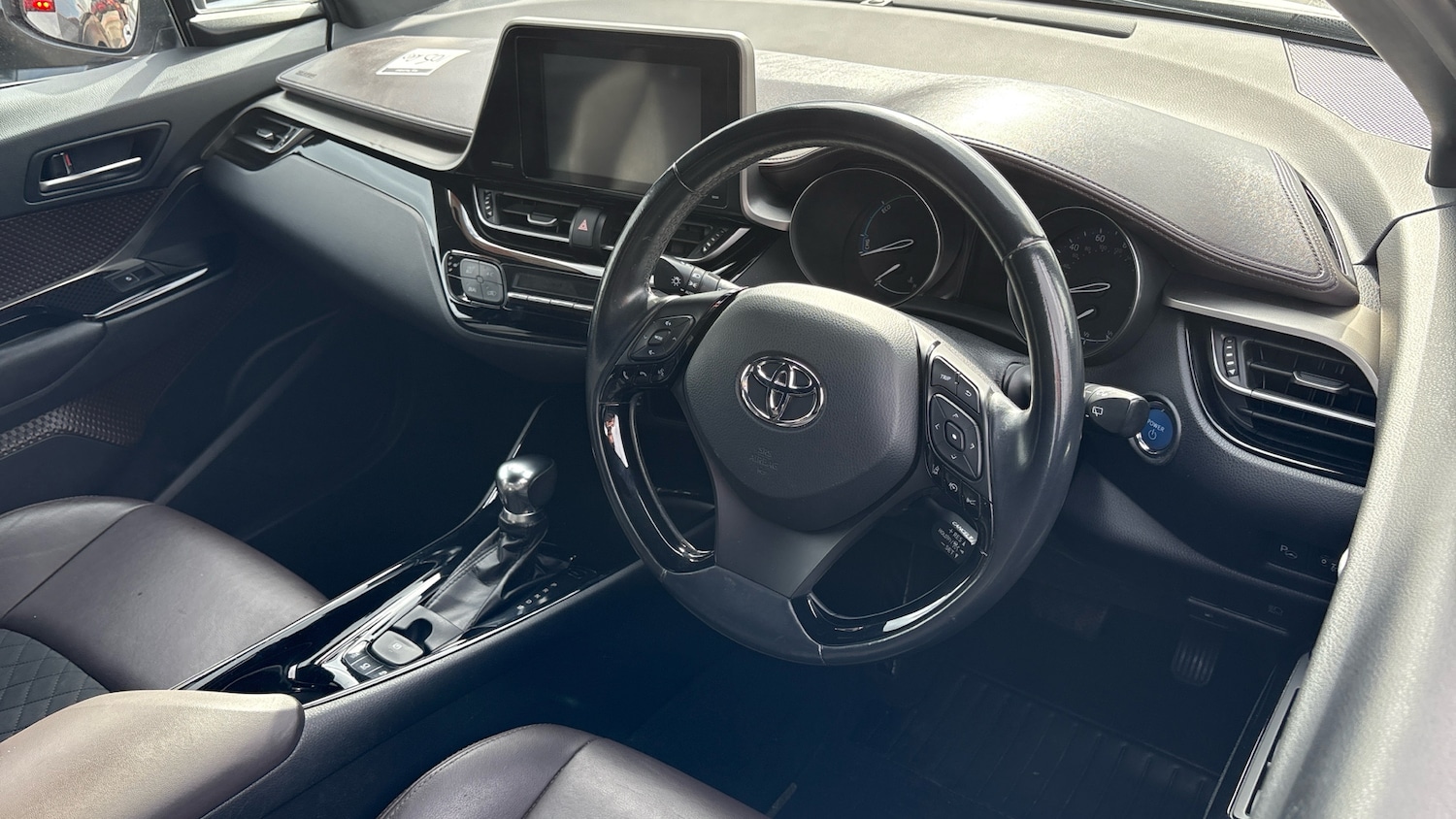 Used Toyota C-HR 2018 for sale - 76396833: Photo 11