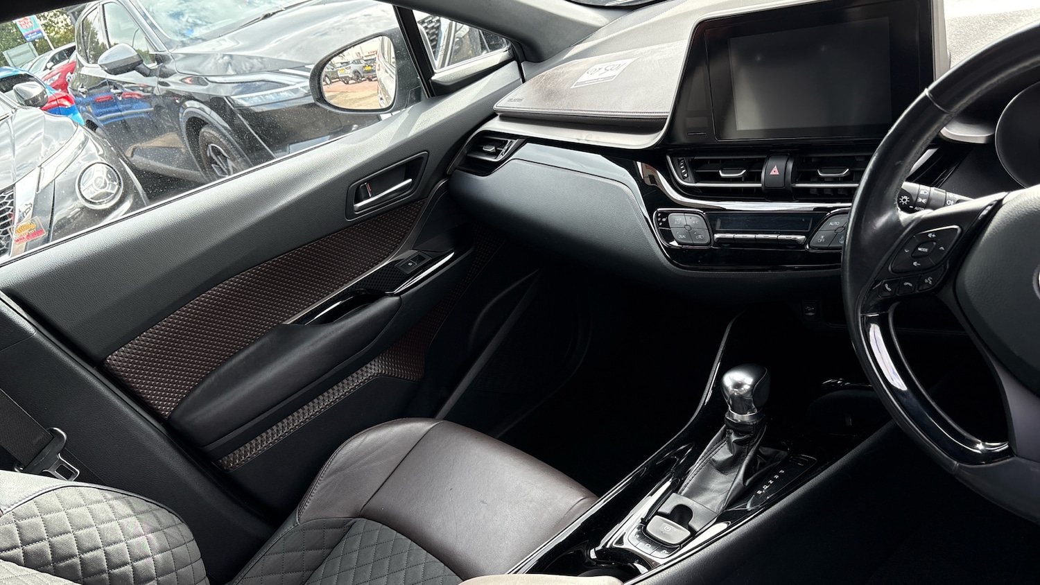 Used Toyota C-HR 2018 for sale - 76396833: Photo 14