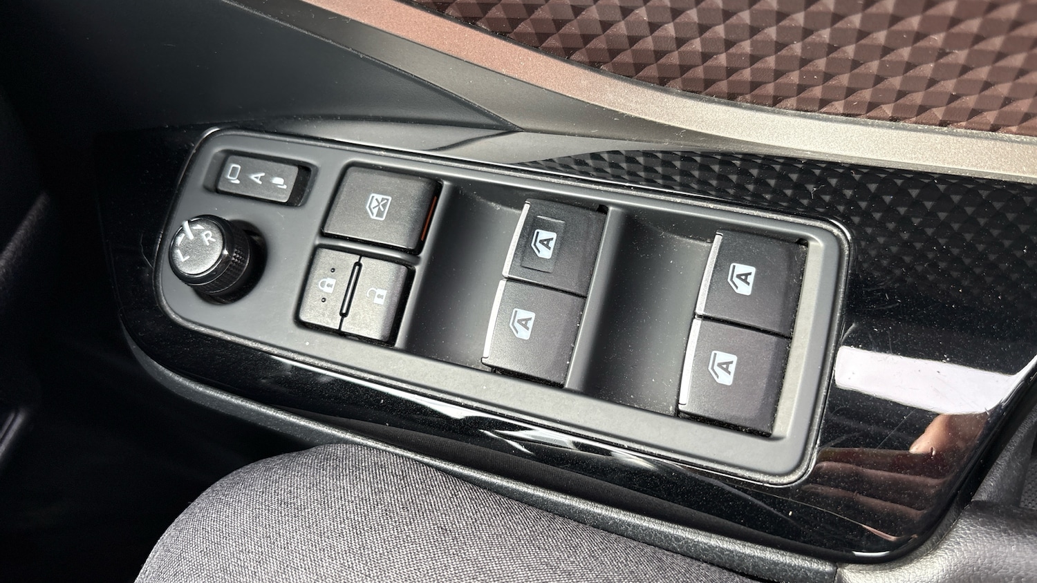 Used Toyota C-HR 2018 for sale - 76396833: Photo 21