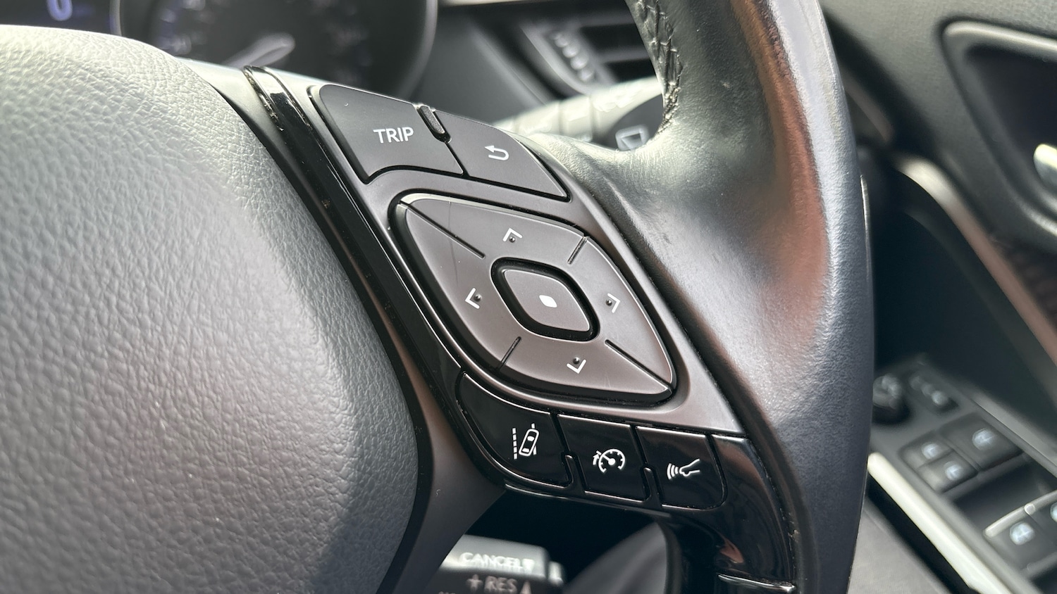 Used Toyota C-HR 2018 for sale - 76396833: Photo 24