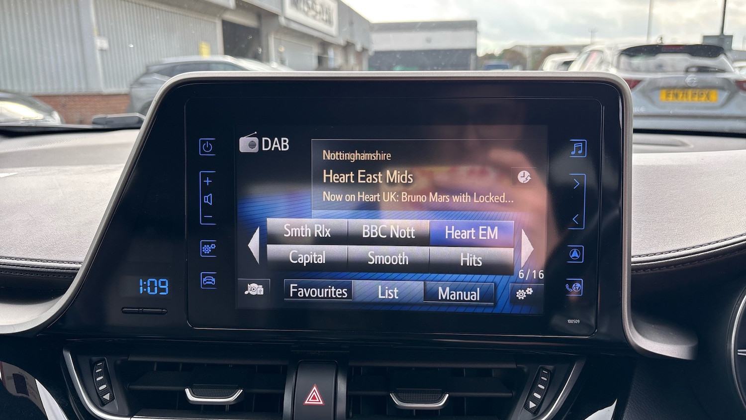 Used Toyota C-HR 2018 for sale - 76396833: Photo 37