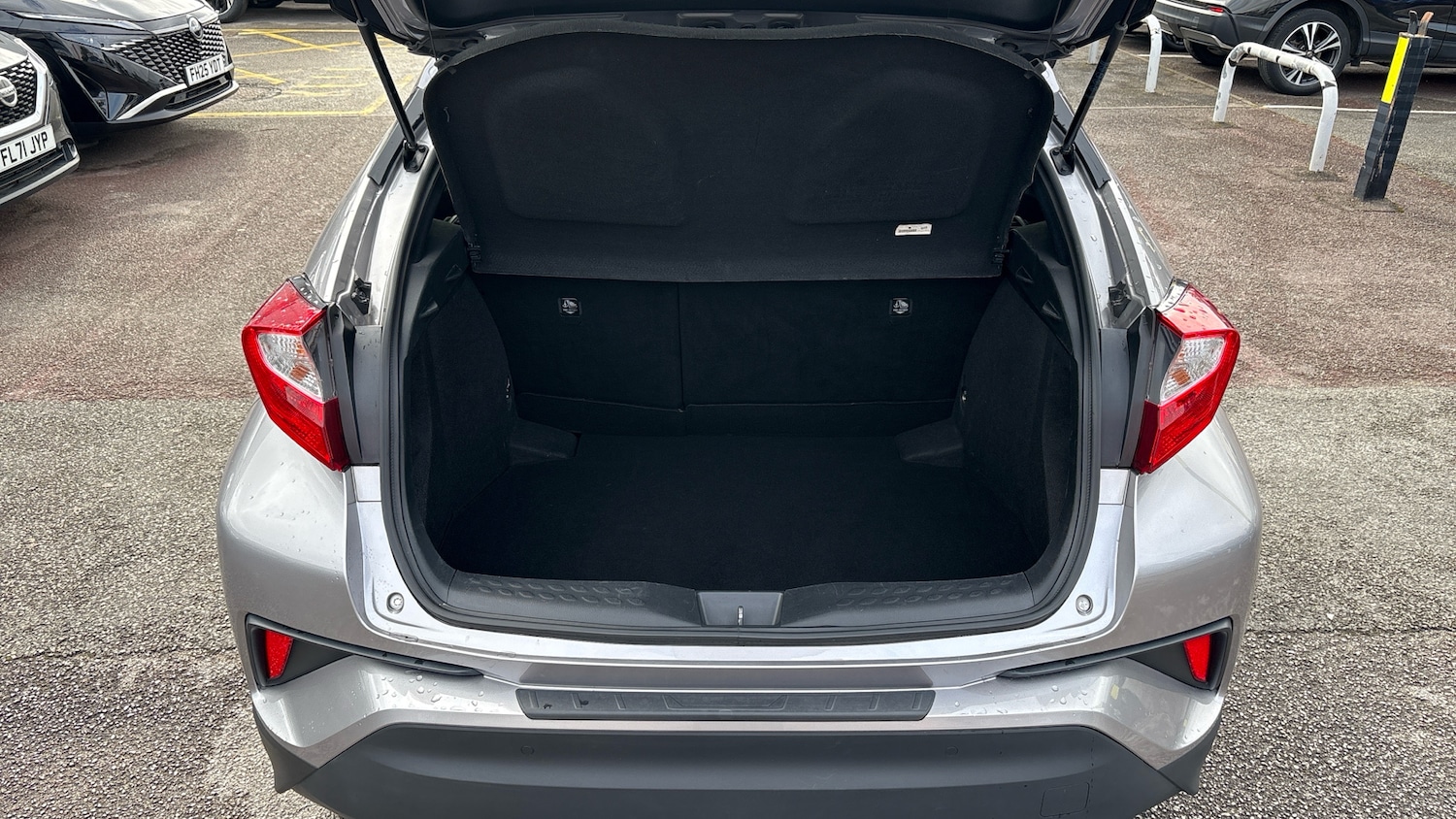 Used Toyota C-HR 2018 for sale - 76396833: Photo 4