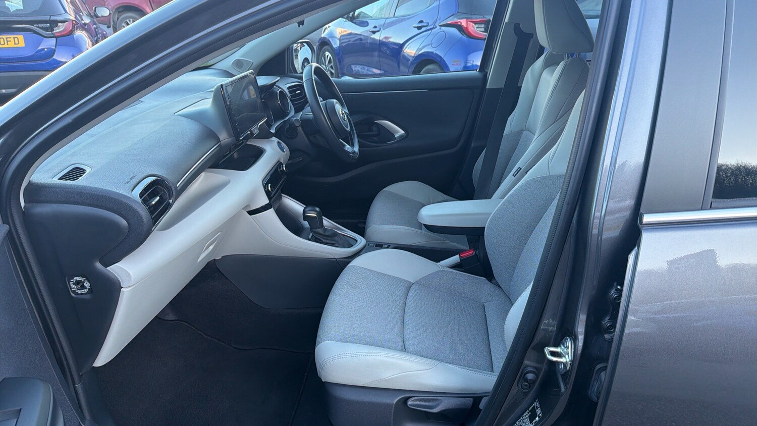 Used Toyota Yaris 2023 for sale - 77641221: Photo 10