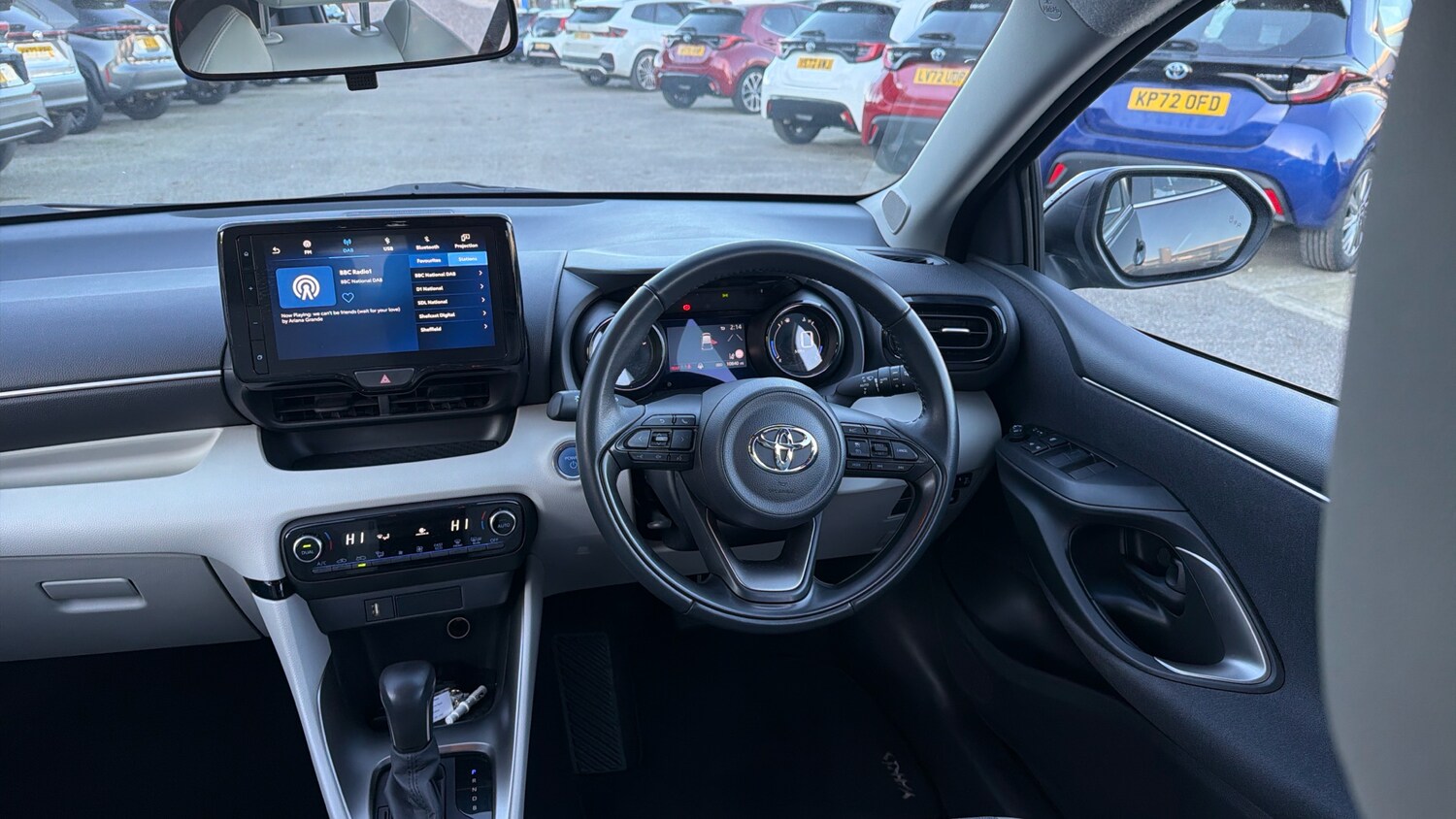 Used Toyota Yaris 2023 for sale - 77641221: Photo 6