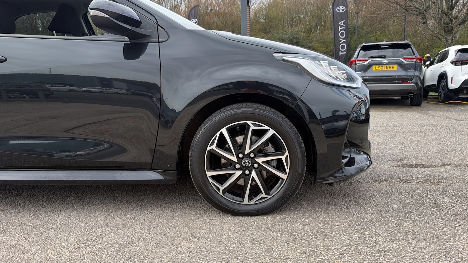 Used Toyota Yaris 2023 for sale - 77988925: Photo 18