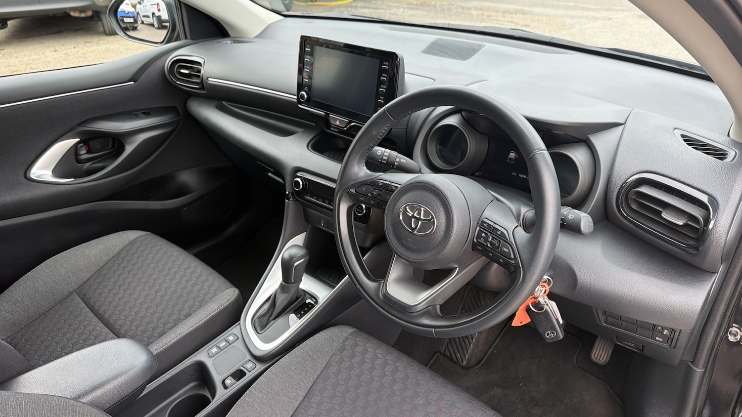 Used Toyota Yaris 2023 for sale - 77988925: Photo 25