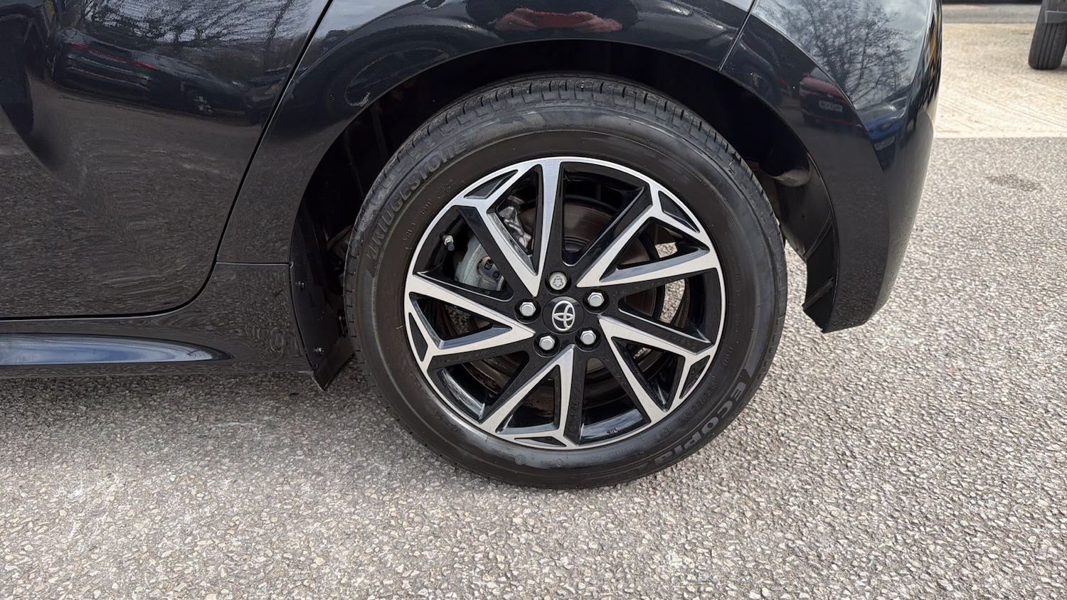 Used Toyota Yaris 2023 for sale - 77988925: Photo 32