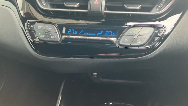Used Toyota C-HR 2020 for sale - 76144578: Photo 28
