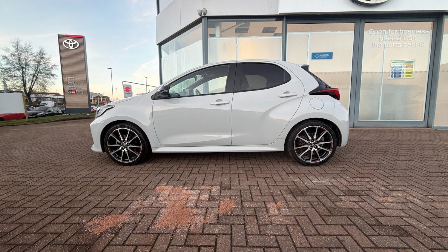 Used Toyota Yaris 2022 for sale - 77116425: Photo 17