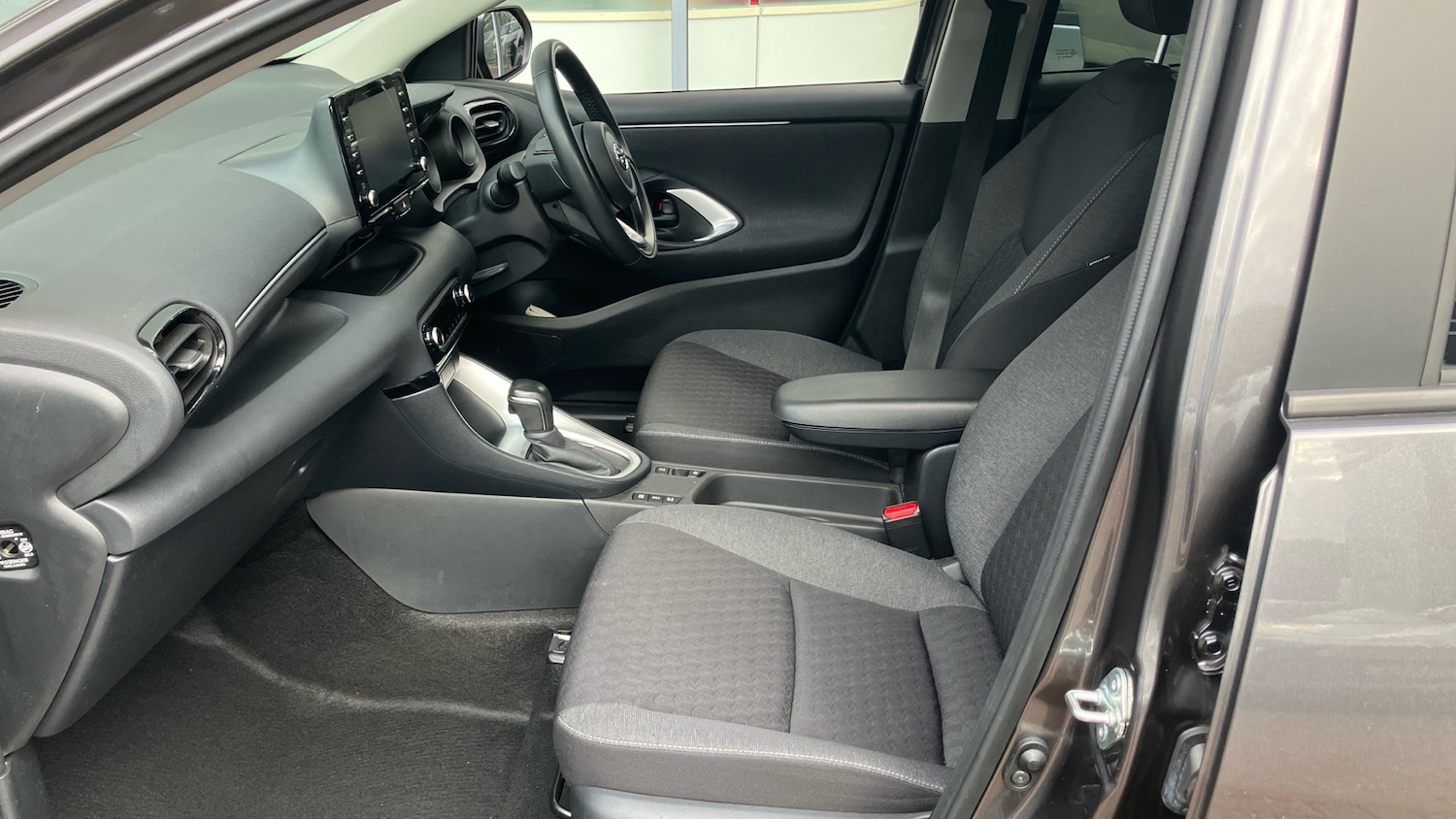 Used Toyota Yaris 2022 for sale - 76067438: Photo 10