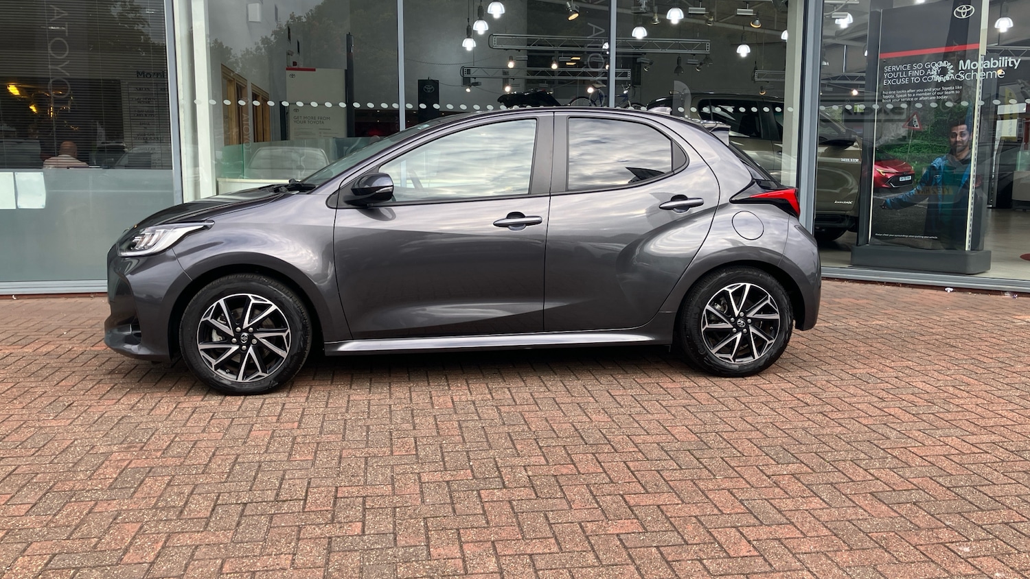 Used Toyota Yaris 2022 for sale - 76067438: Photo 17