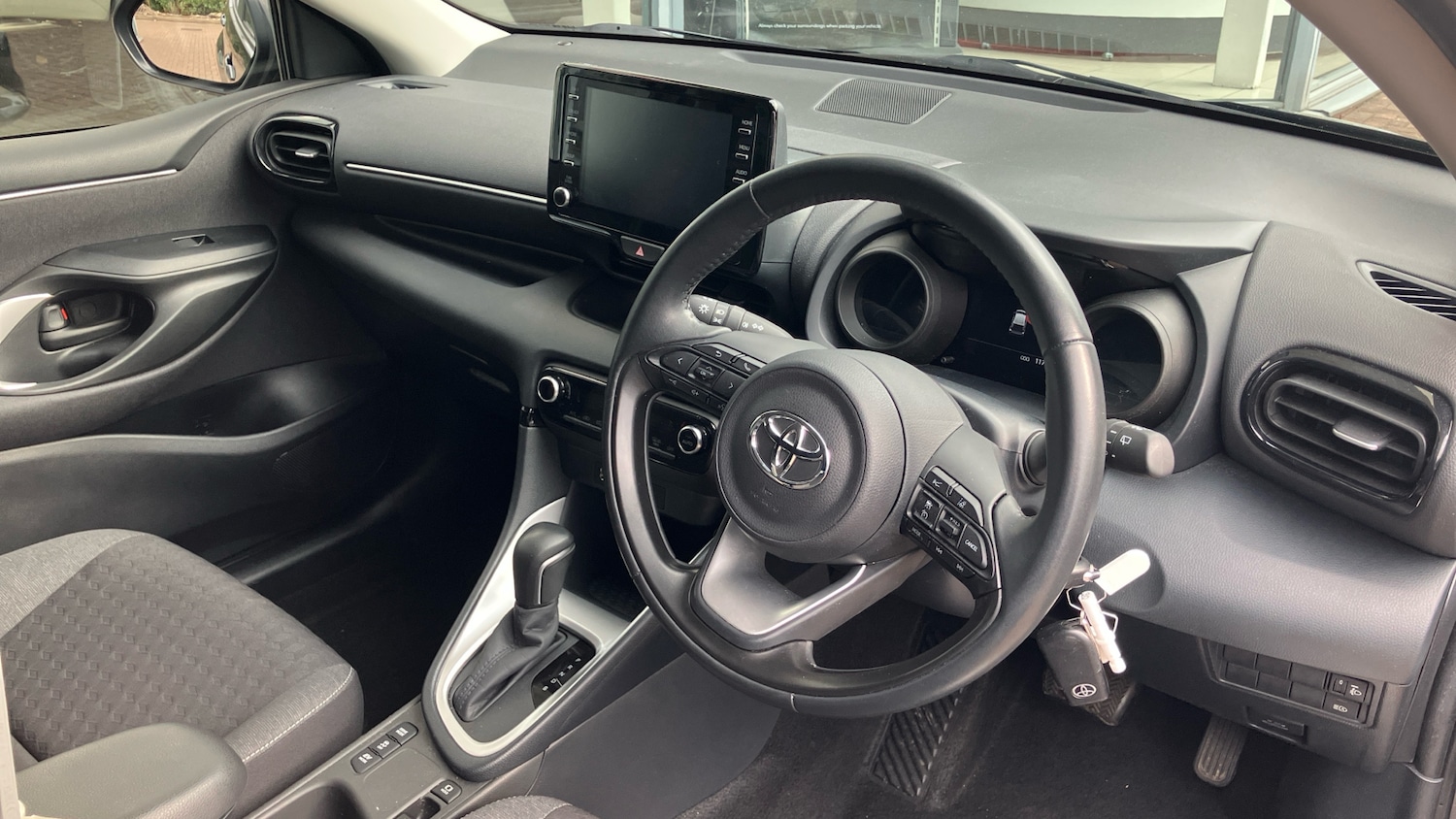 Used Toyota Yaris 2022 for sale - 76067438: Photo 25