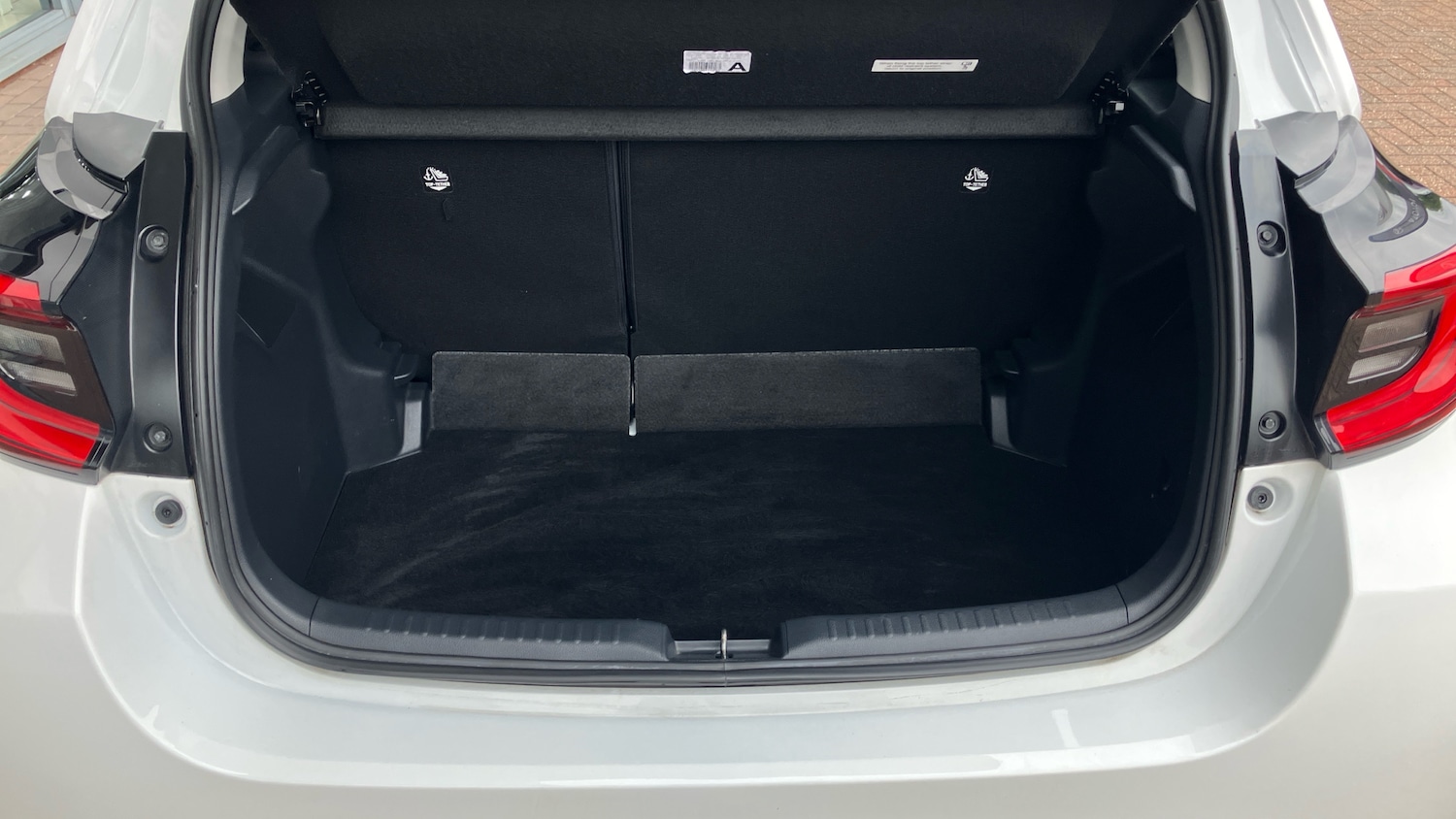 Used Toyota Yaris 2023 for sale - 76144521: Photo 14