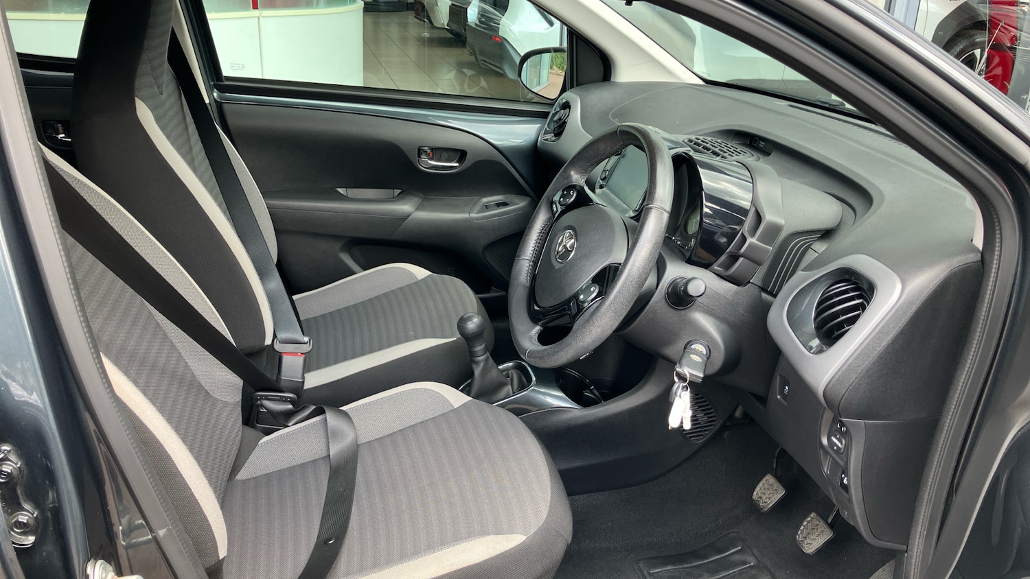 Used Toyota AYGO 2020 for sale - 76718797: Photo 11