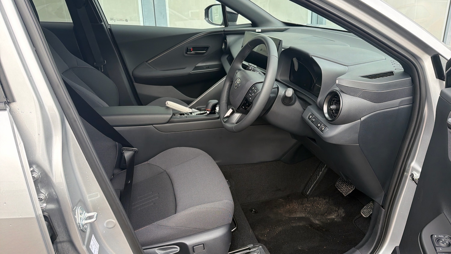 Used Toyota C-HR 2025 for sale - 77168472: Photo 11