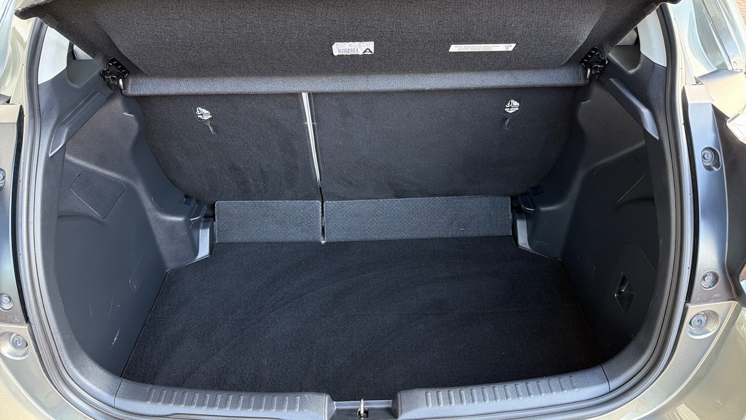 Used Toyota Yaris 2022 for sale - 77935168: Photo 14