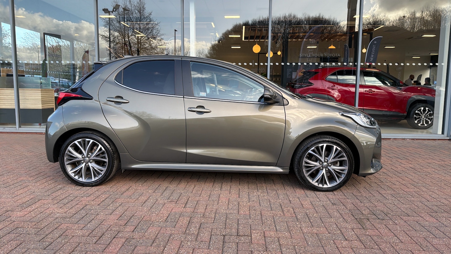 Used Toyota Yaris 2022 for sale - 77935168: Photo 16