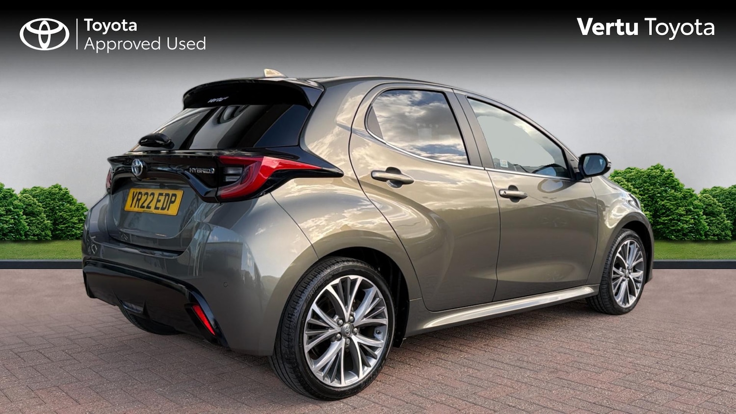 Used Toyota Yaris 2022 for sale - 77935168: Photo 2