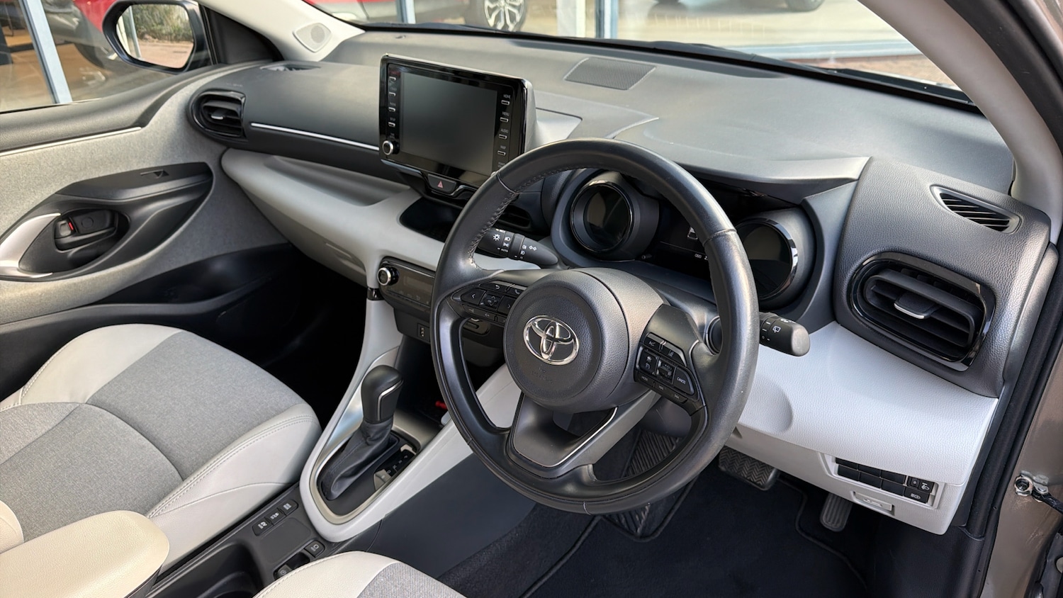 Used Toyota Yaris 2022 for sale - 77935168: Photo 25