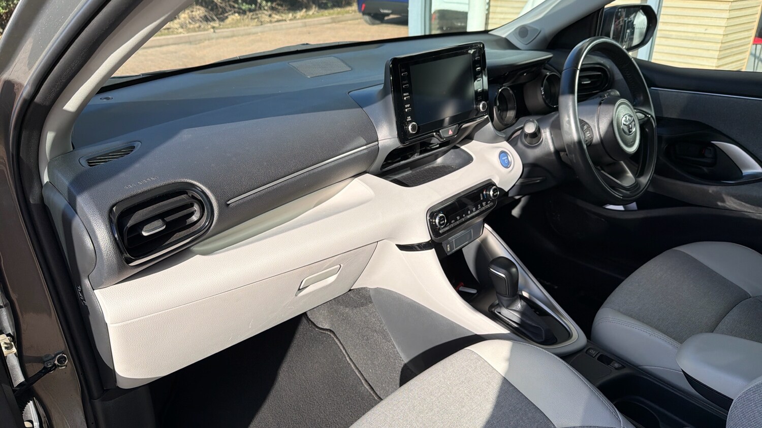 Used Toyota Yaris 2022 for sale - 77935168: Photo 35