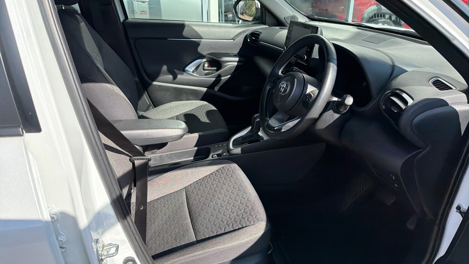 Used Toyota Yaris Cross 2024 for sale - 78185885: Photo 12