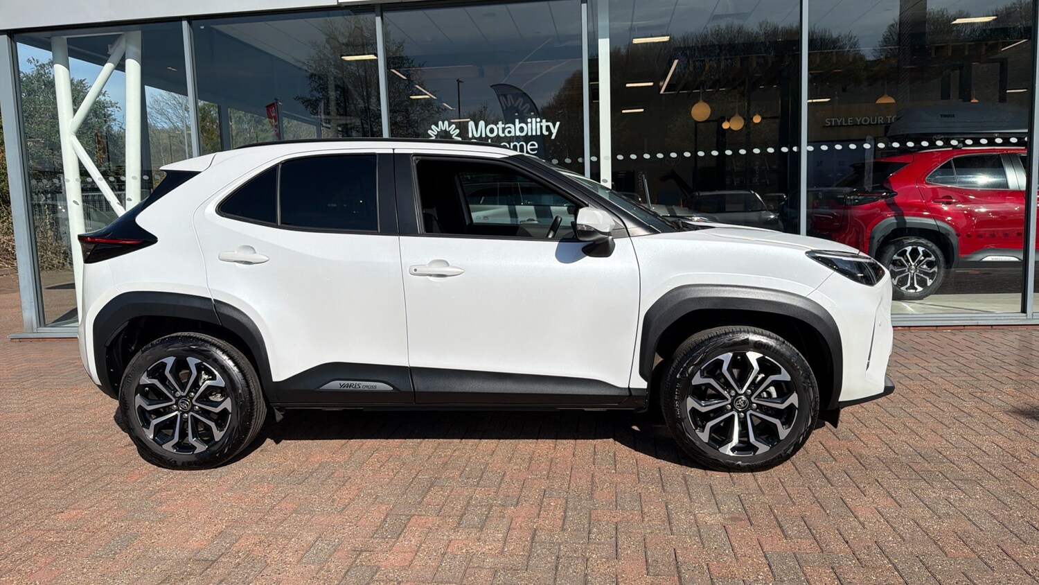 Used Toyota Yaris Cross 2024 for sale - 78185885: Photo 23