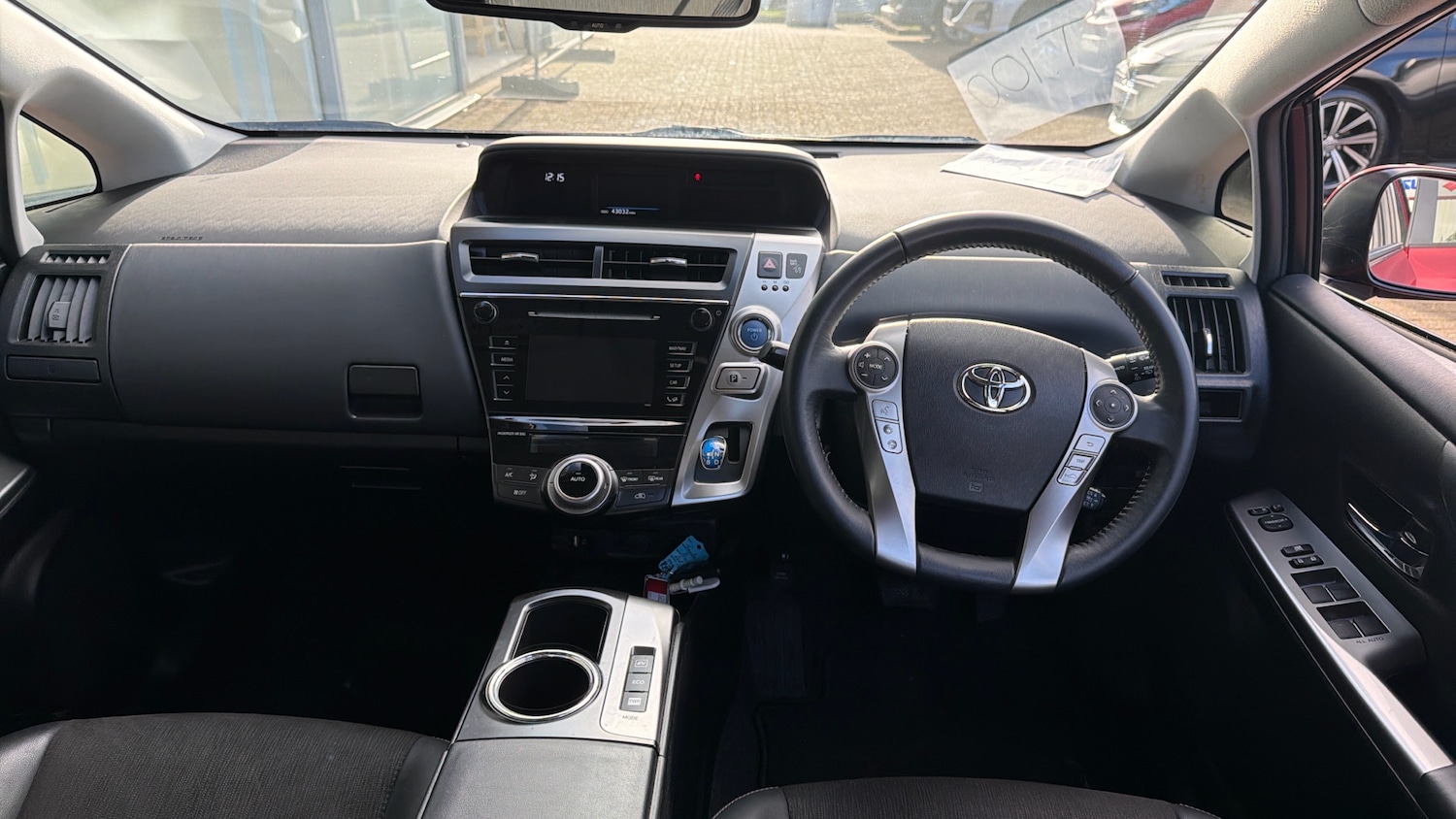 Used Toyota Prius+ 2020 for sale - 76710000: Photo 5