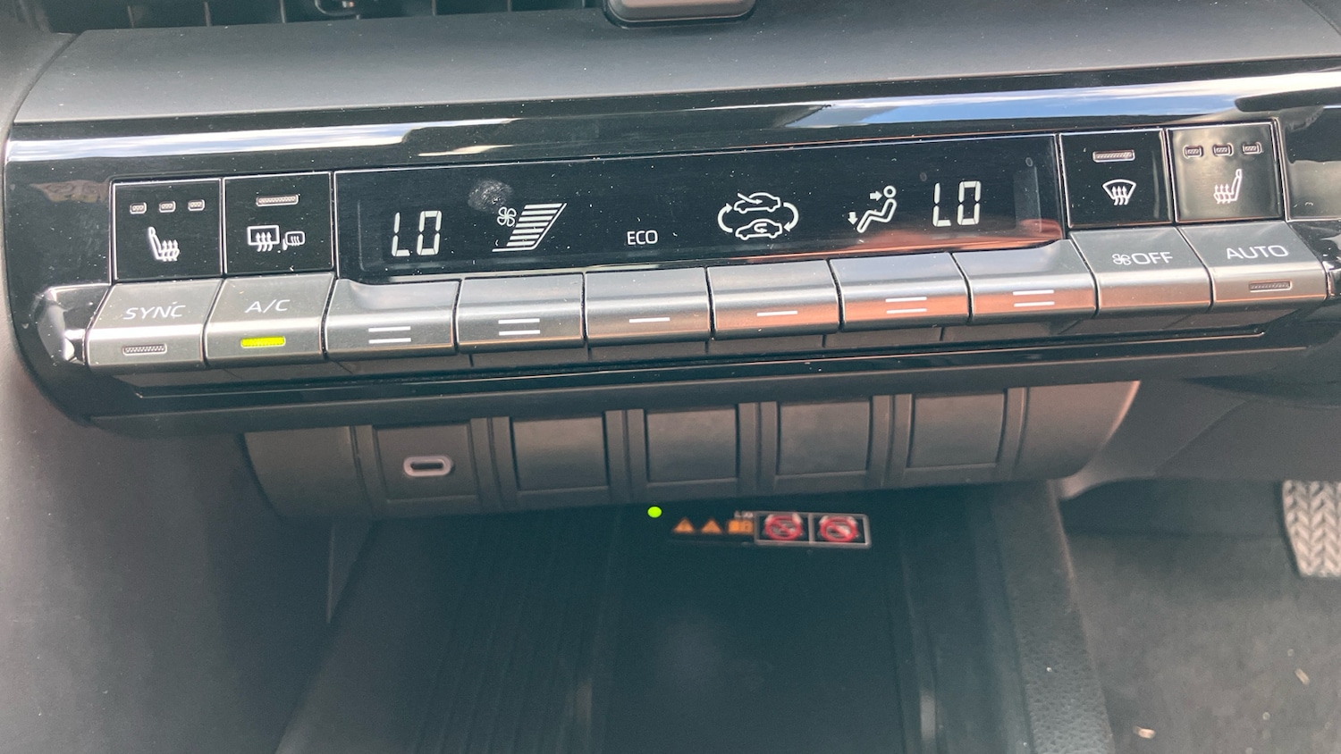 Used Toyota C-HR 2024 for sale - 76684776: Photo 37