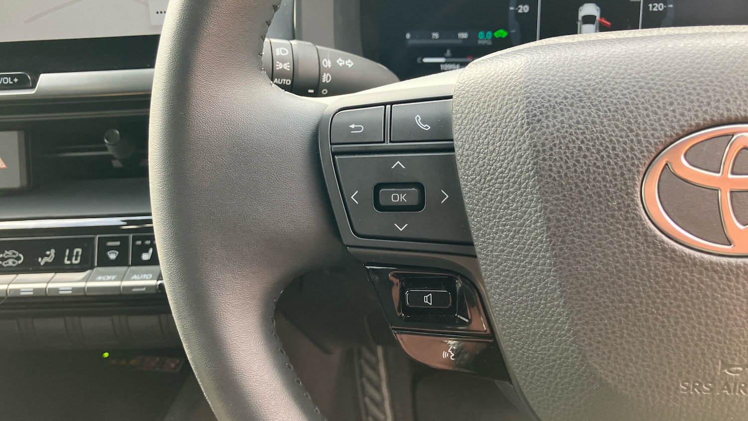 Used Toyota C-HR 2024 for sale - 76684776: Photo 39