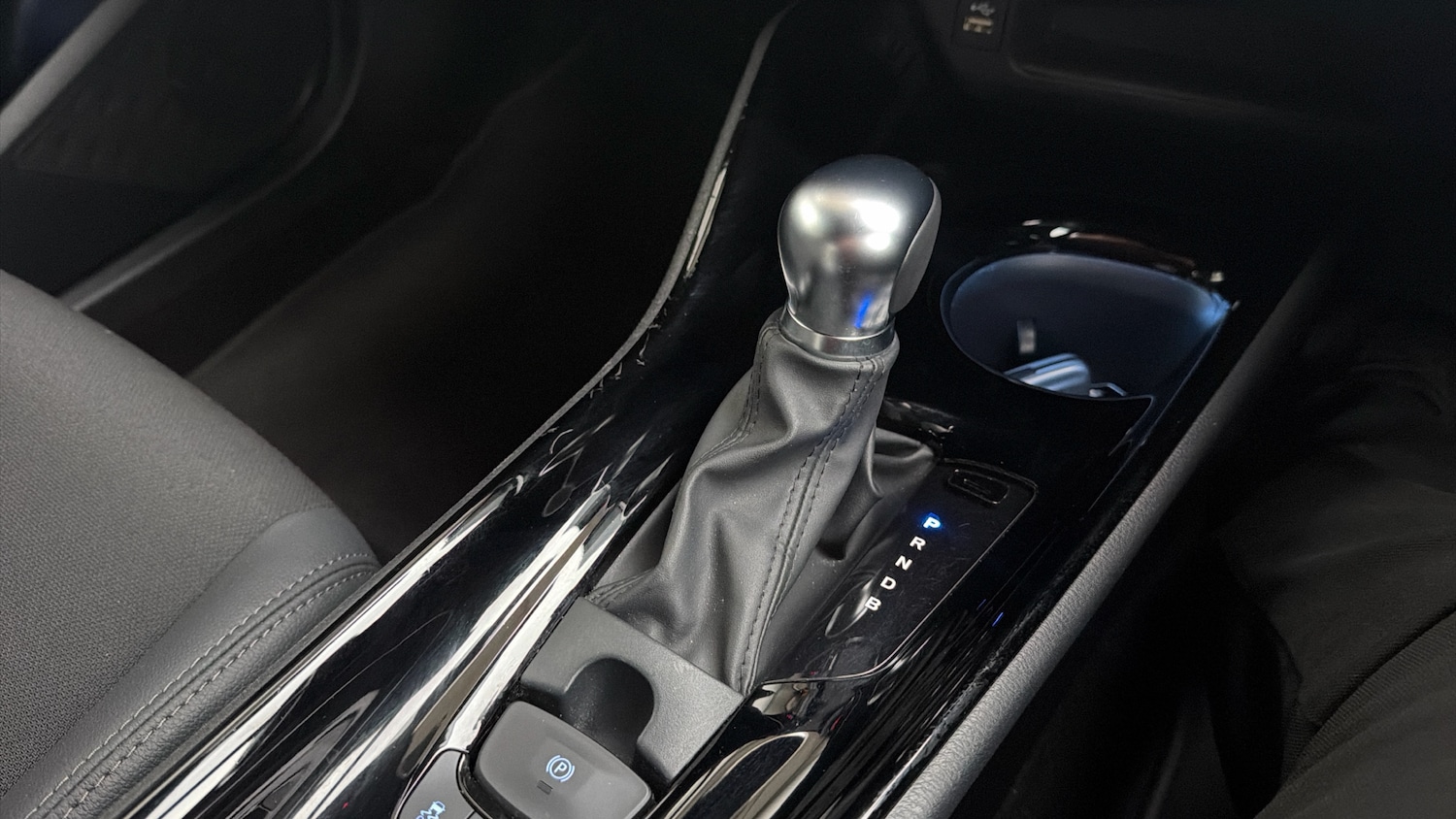 Used Toyota C-HR 2022 for sale - 77125002: Photo 31