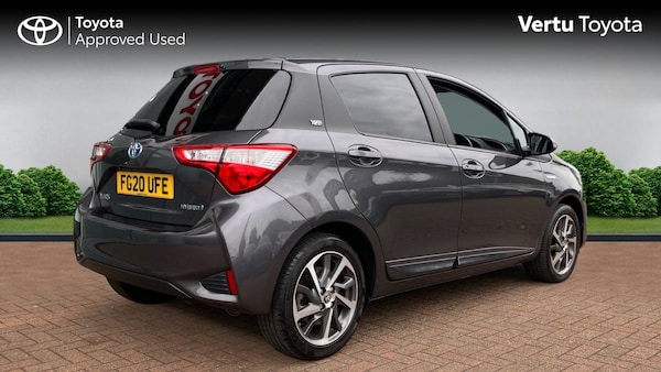 Used Toyota Yaris 2020 for sale - 76183137: Photo 2
