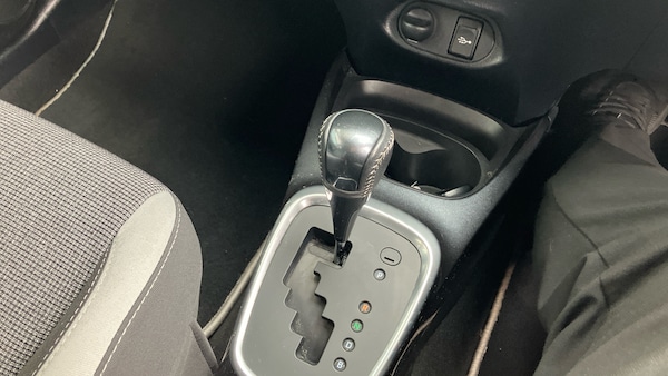 Used Toyota Yaris 2020 for sale - 76183137: Photo 30