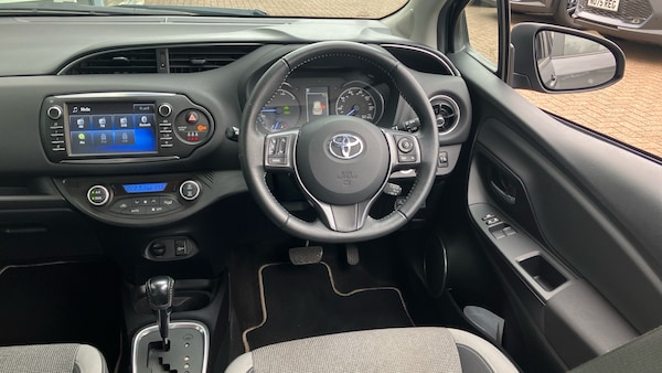 Used Toyota Yaris 2020 for sale - 76183137: Photo 6