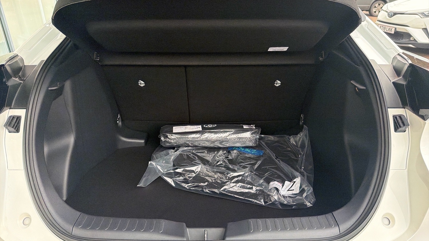 Used Toyota C-HR 2024 for sale - 77951350: Photo 14