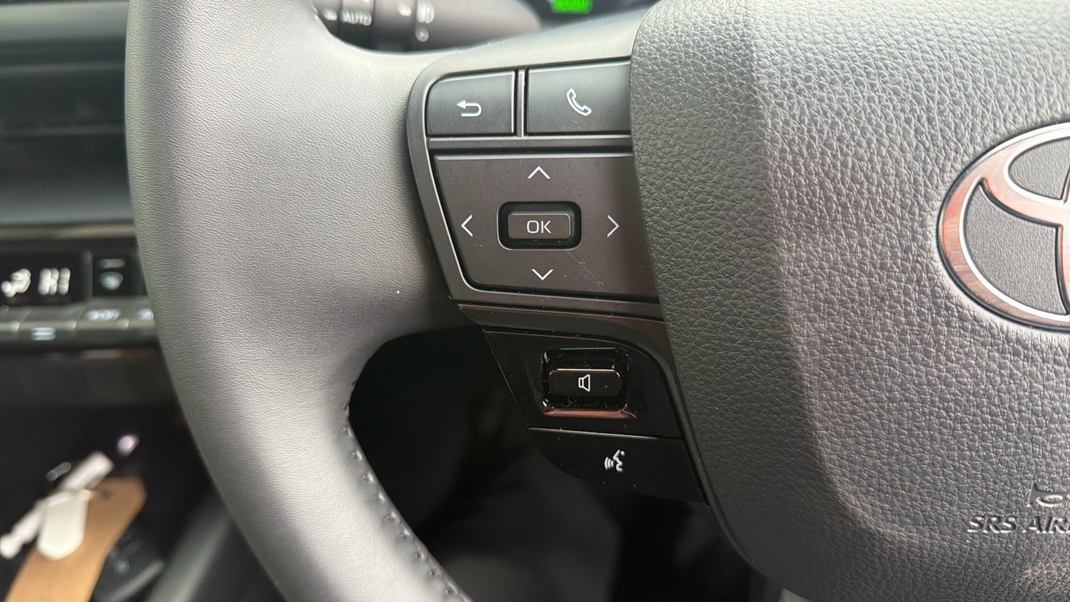 Used Toyota C-HR 2024 for sale - 77951350: Photo 27