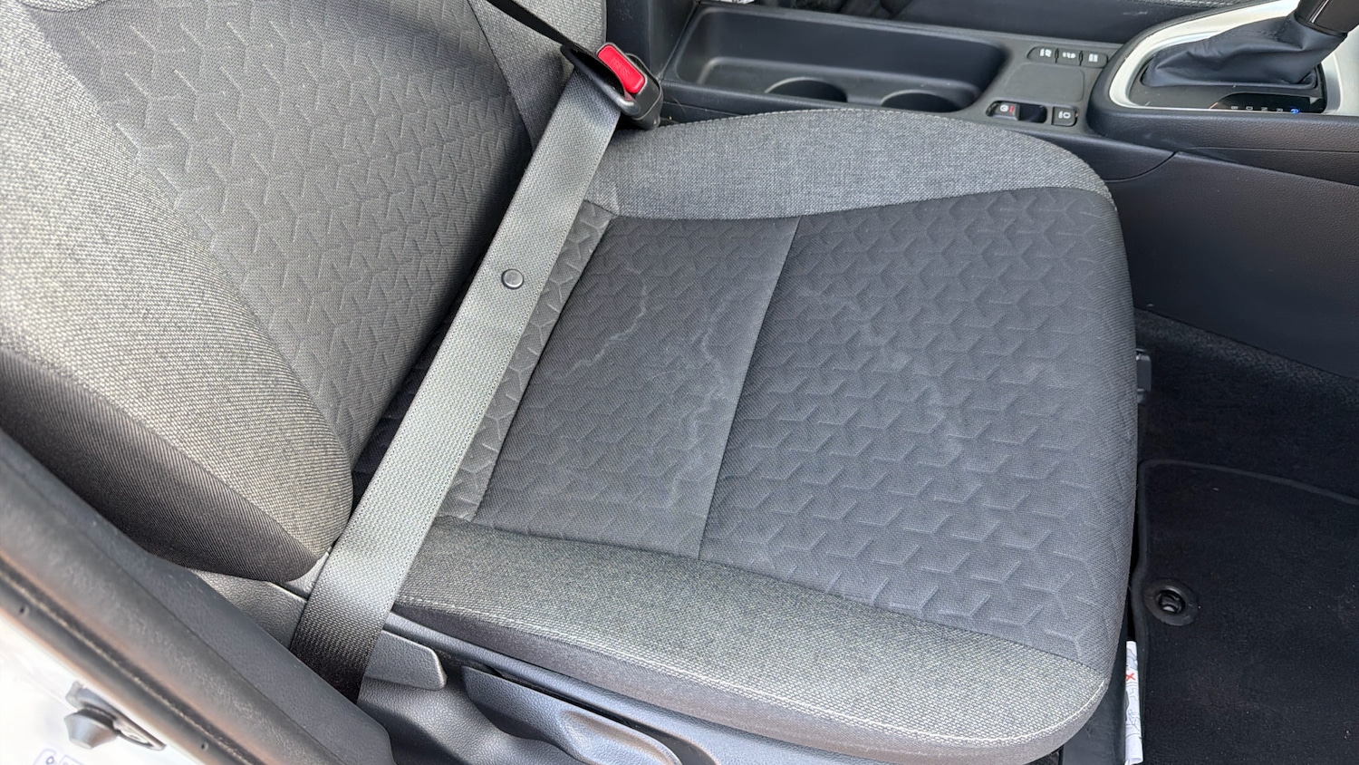 Used Toyota Yaris Cross 2024 for sale - 78185877: Photo 17