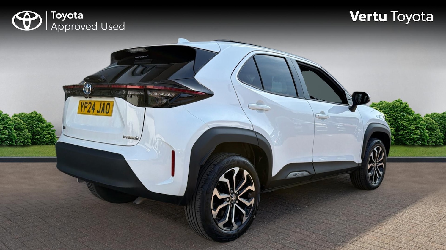 Used Toyota Yaris Cross 2024 for sale - 78185877: Photo 2