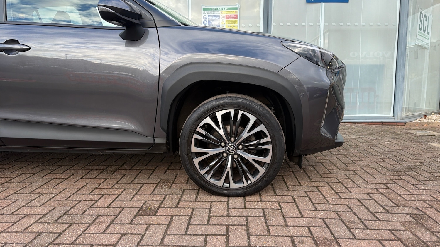 Used Toyota Yaris Cross 2022 for sale - 77298249: Photo 18