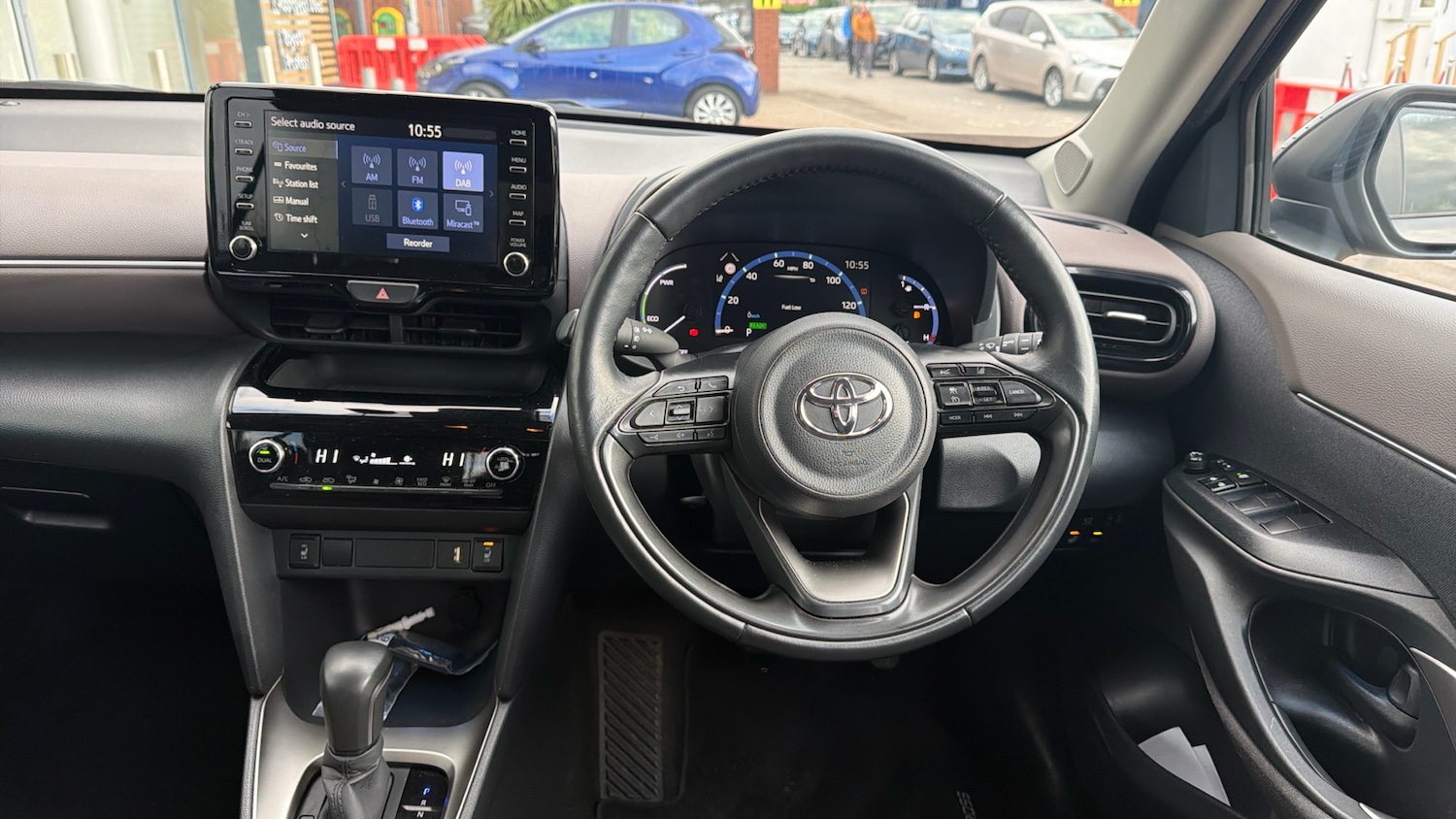 Used Toyota Yaris Cross 2022 for sale - 77298249: Photo 8