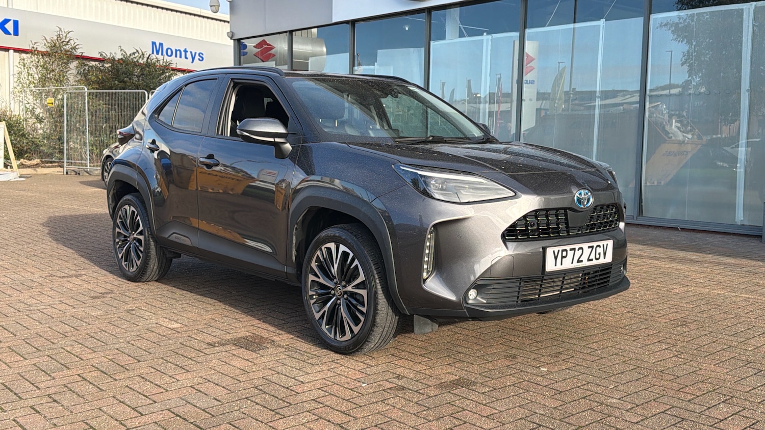 Used Toyota Yaris Cross 2022 for sale - 76643251: Photo 1